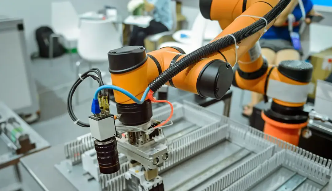 1747117043112902.png 640.webp.png